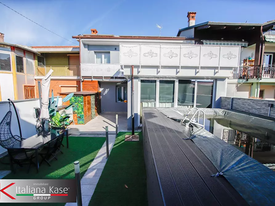 Immagine 2 di Casa semindipendente in vendita  in via primo maggio 15 a Mazzè