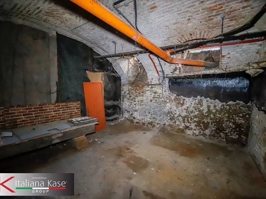 Immagine 28 di Ufficio in affitto  in piazza ubertini 1 a Caluso