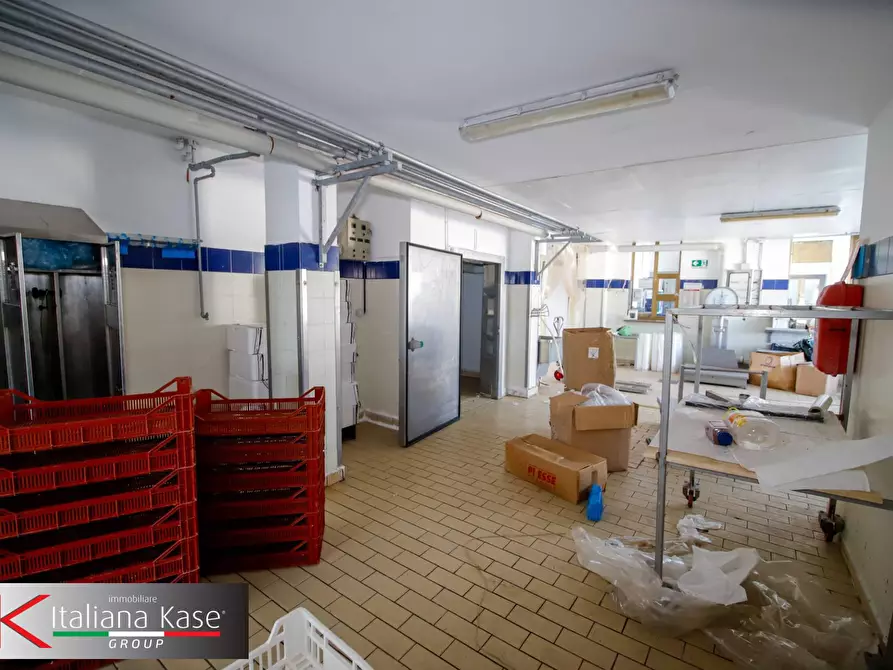 Immagine 8 di Locale commerciale in vendita  in via zenomario 3 a Foglizzo