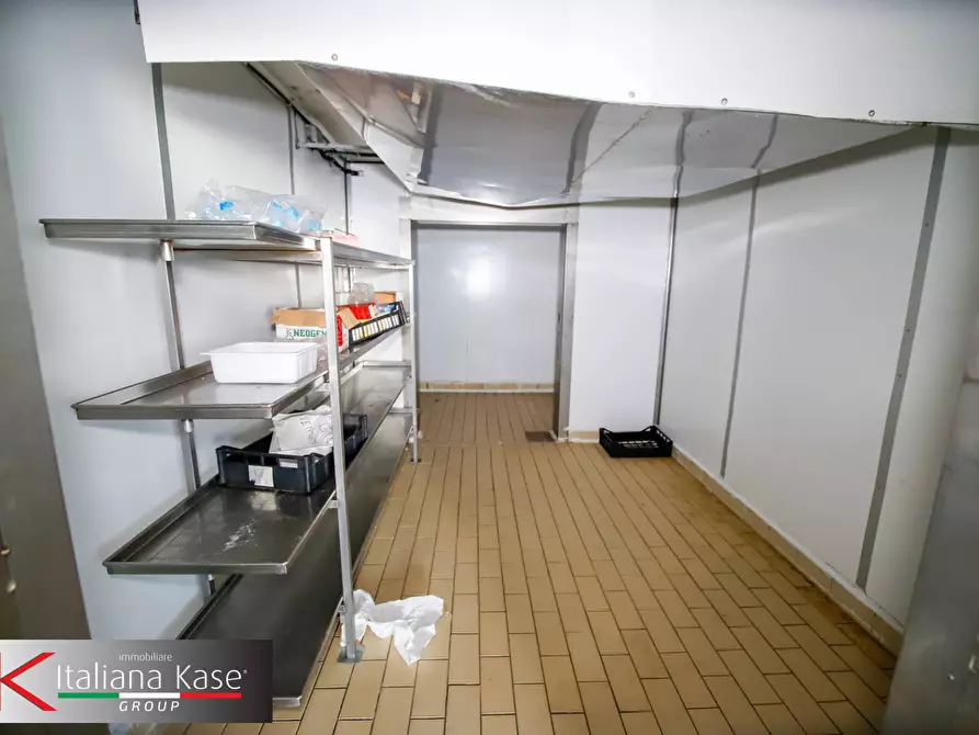 Immagine 10 di Locale commerciale in vendita  in via zemo mario 3 a Foglizzo