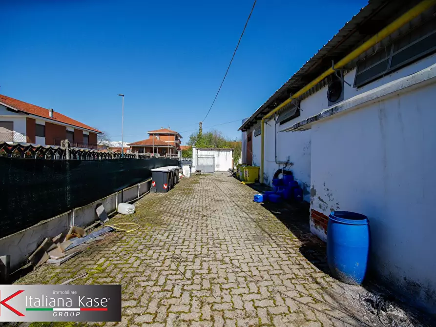 Immagine 27 di Locale commerciale in vendita  in via zemo mario 3 a Foglizzo