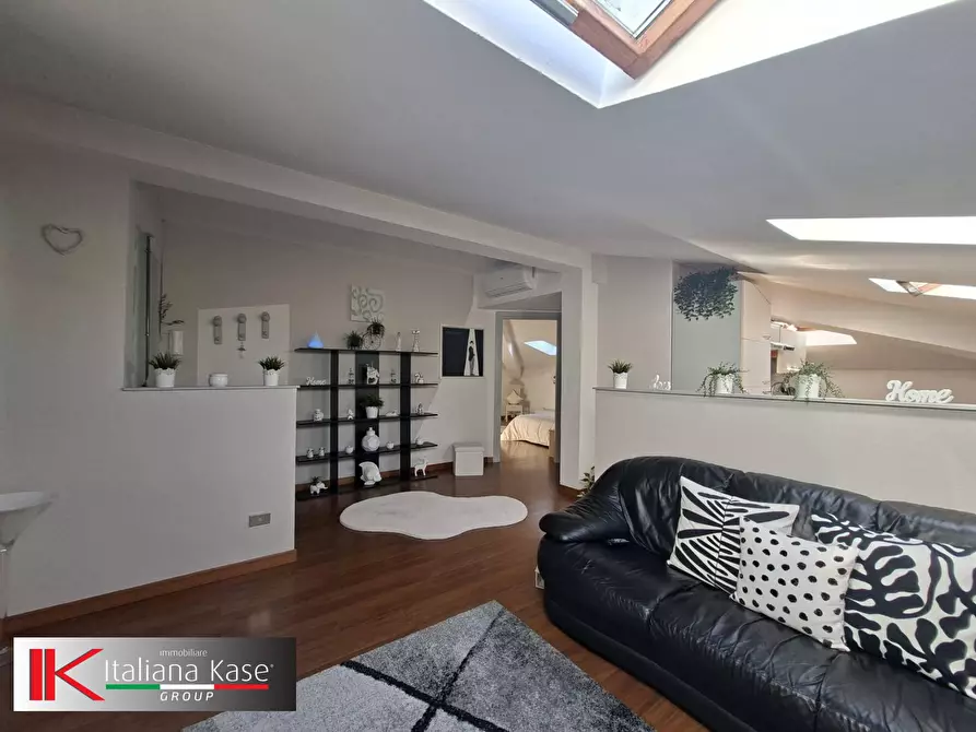 Immagine 1 di Attico in affitto  in viale europa a Mazzè