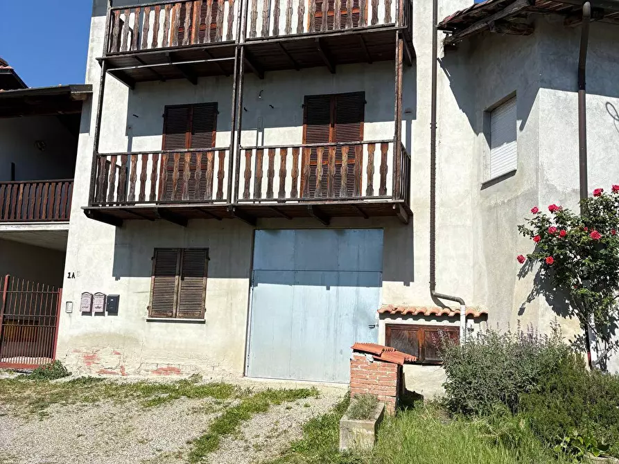 Immagine 1 di Casa semindipendente in affitto  in piazza mon signor ossola a Albiano D'ivrea