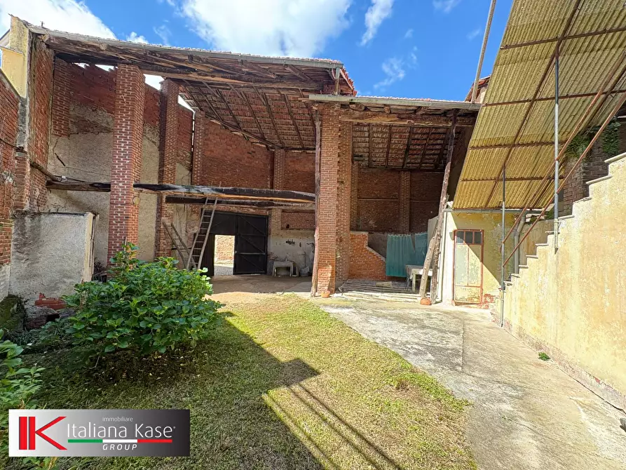 Immagine 15 di Casa semindipendente in vendita  in vicolo broglio 2 a Albiano D'ivrea
