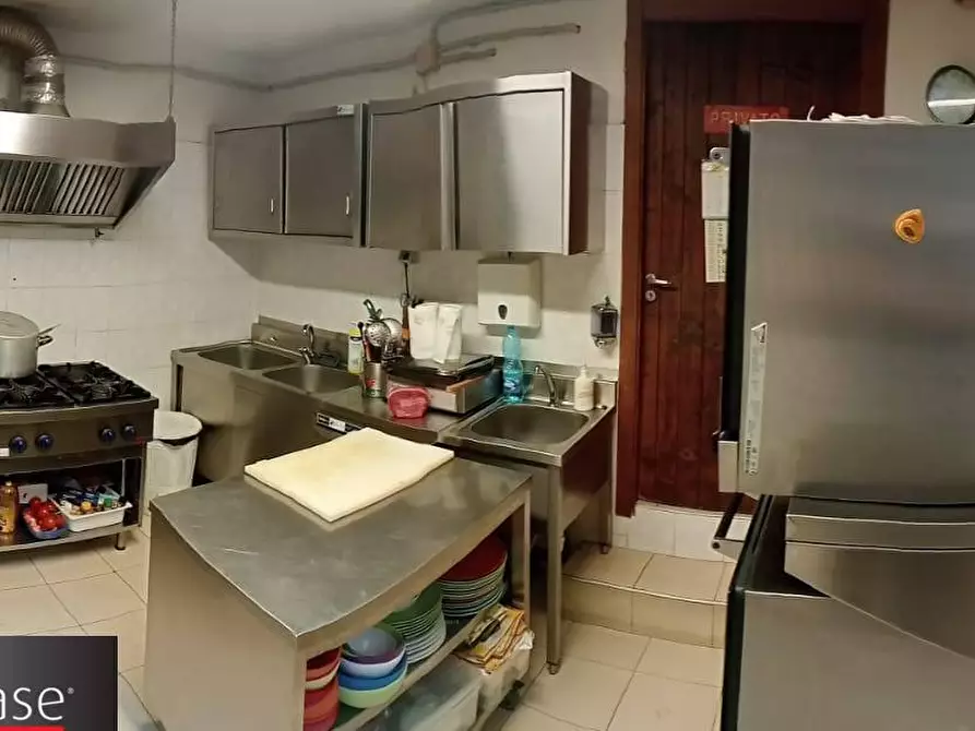 Immagine 17 di Attività commerciale in vendita  in C.so Italia a Bruino
