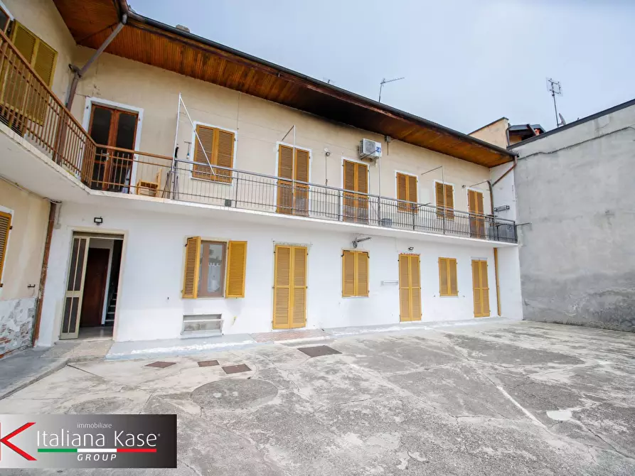 Immagine 1 di Appartamento in vendita  in via barone 8 a Albiano D'ivrea