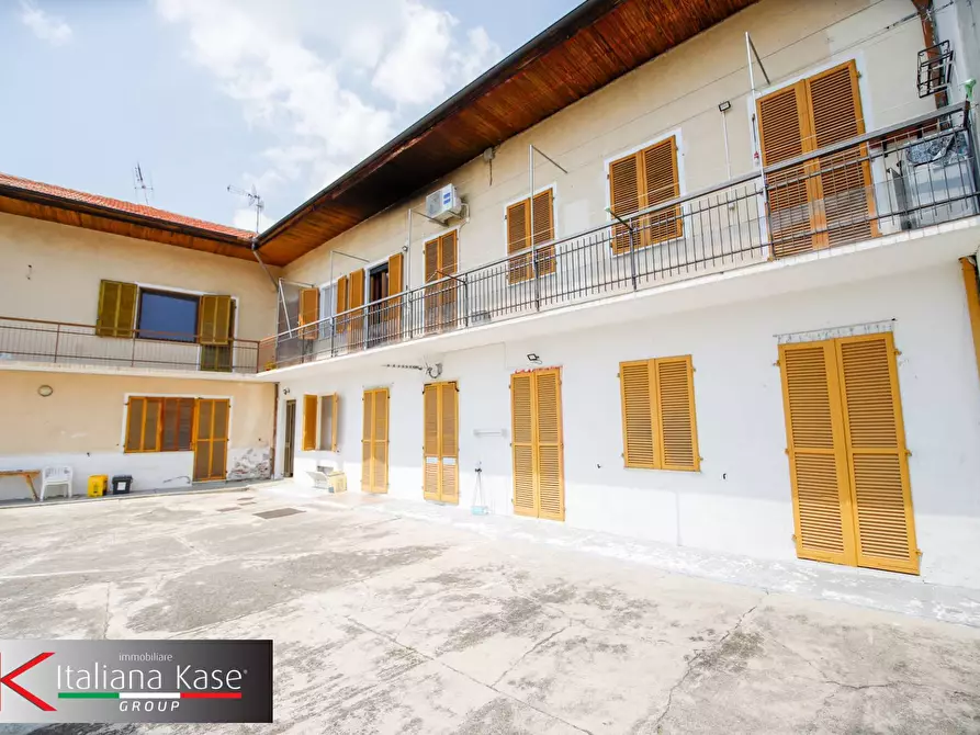Immagine 3 di Appartamento in vendita  in via barone 8 a Albiano D'ivrea