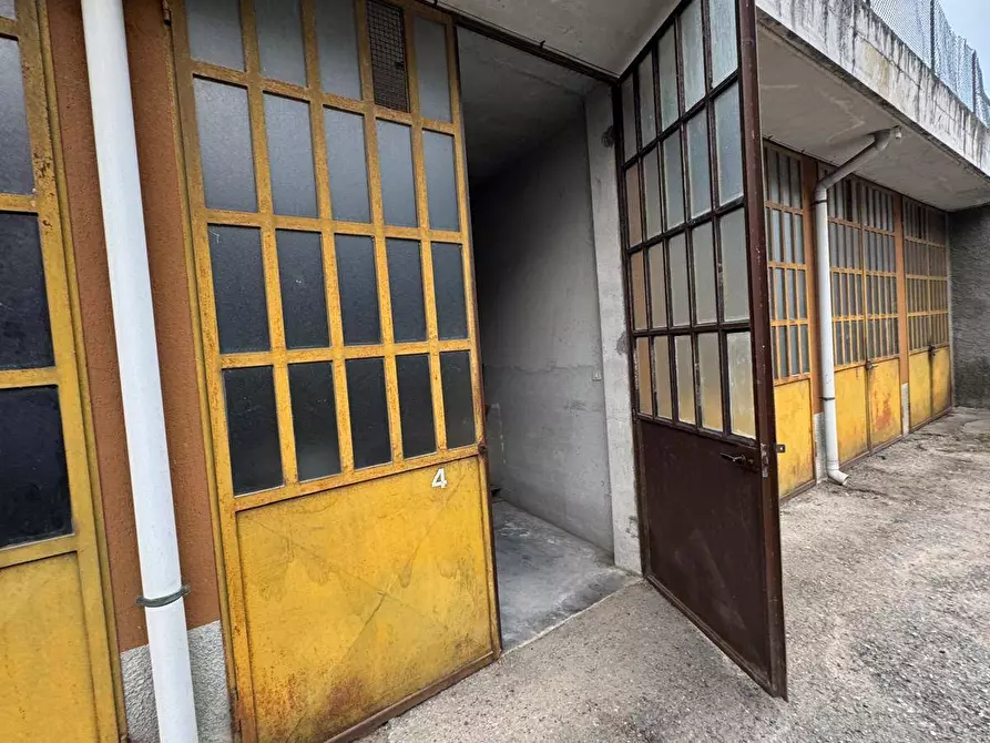 Immagine 2 di Box auto in vendita  in Via Rossini a Brandizzo