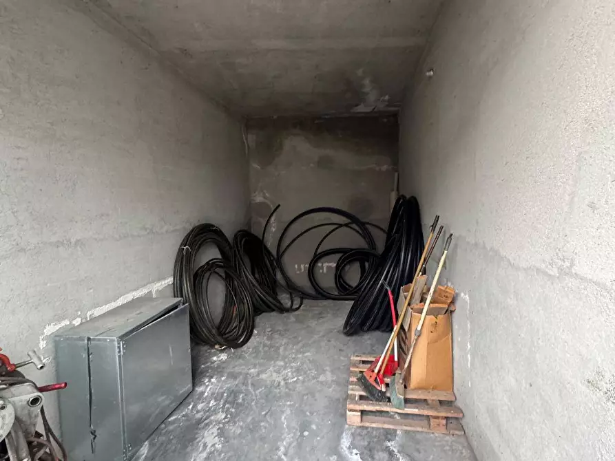 Immagine 8 di Box auto in vendita  in Via Rossini a Brandizzo