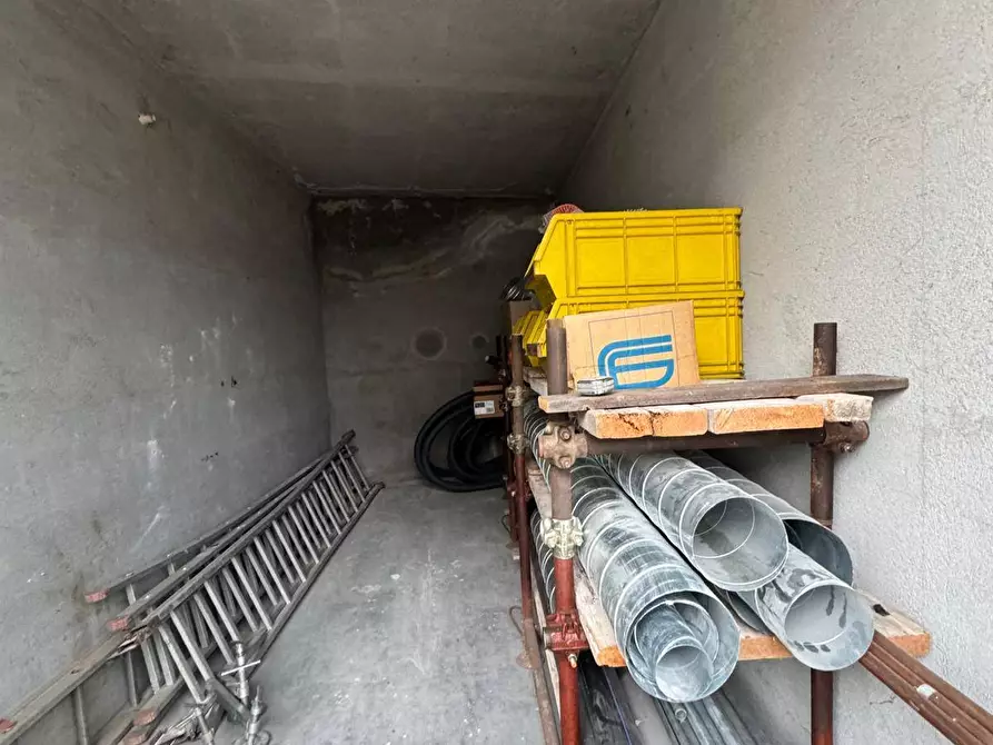 Immagine 13 di Box auto in vendita  in Via Rossini a Brandizzo