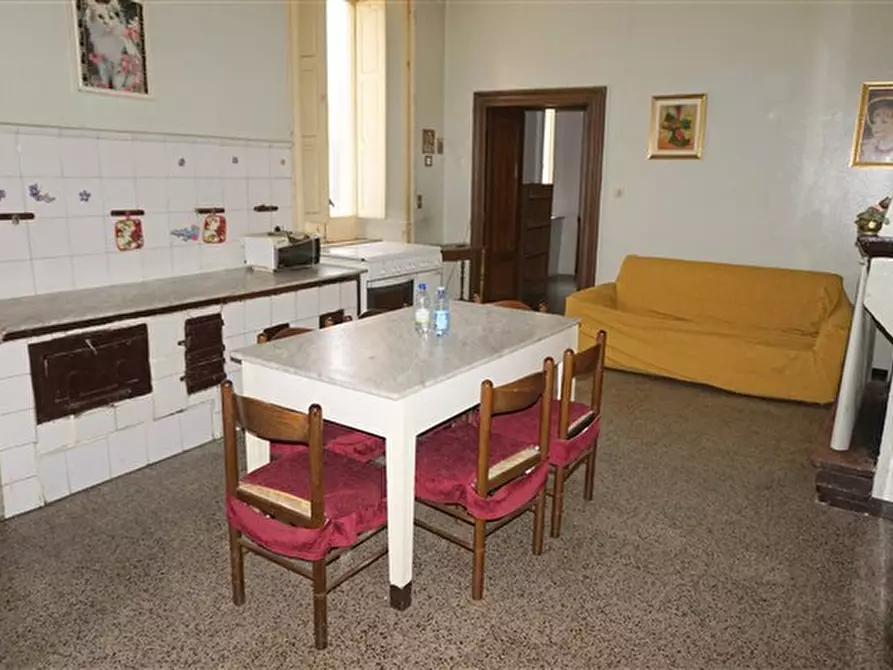 Immagine 2 di Palazzo in vendita  in via San Biagio a Spezzano Della Sila