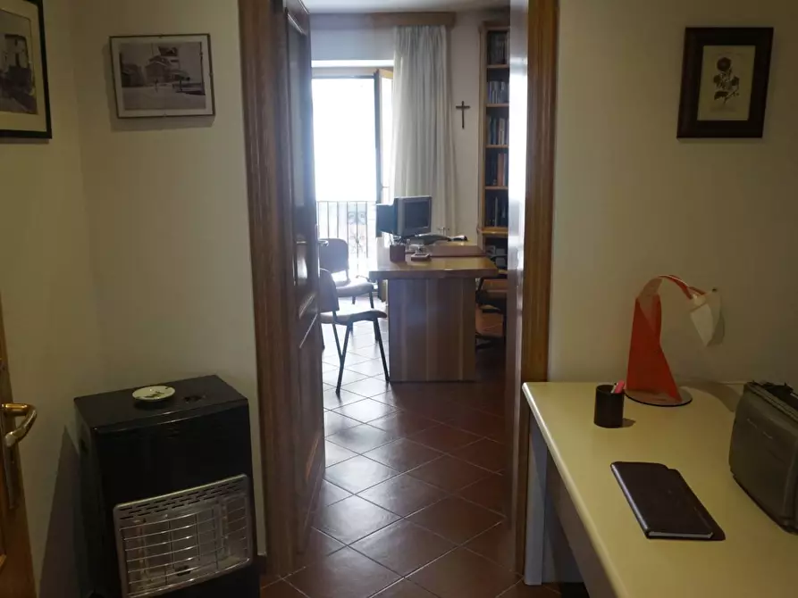 Immagine 7 di Appartamento in vendita  in via Roma 185 a Spezzano Della Sila