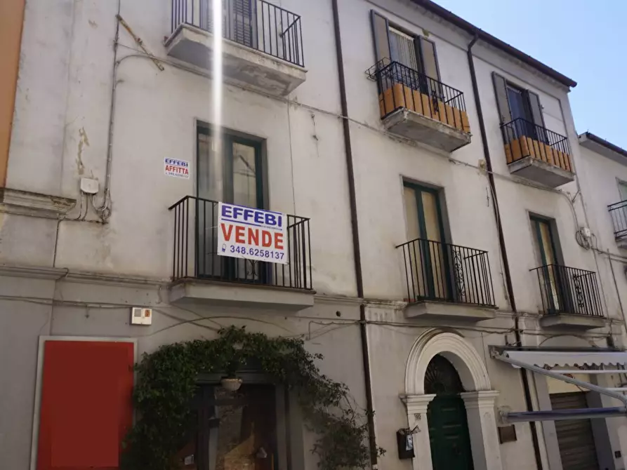 Immagine 2 di Appartamento in vendita  in via Roma 185 a Spezzano Della Sila