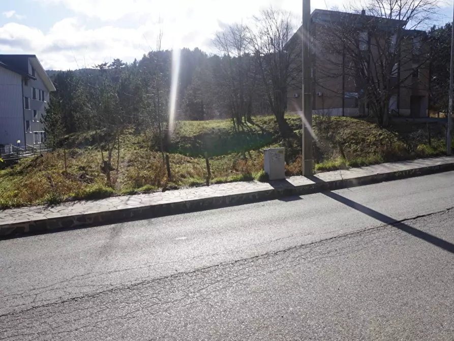 Immagine 5 di Terreno residenziale in vendita  a Spezzano Della Sila