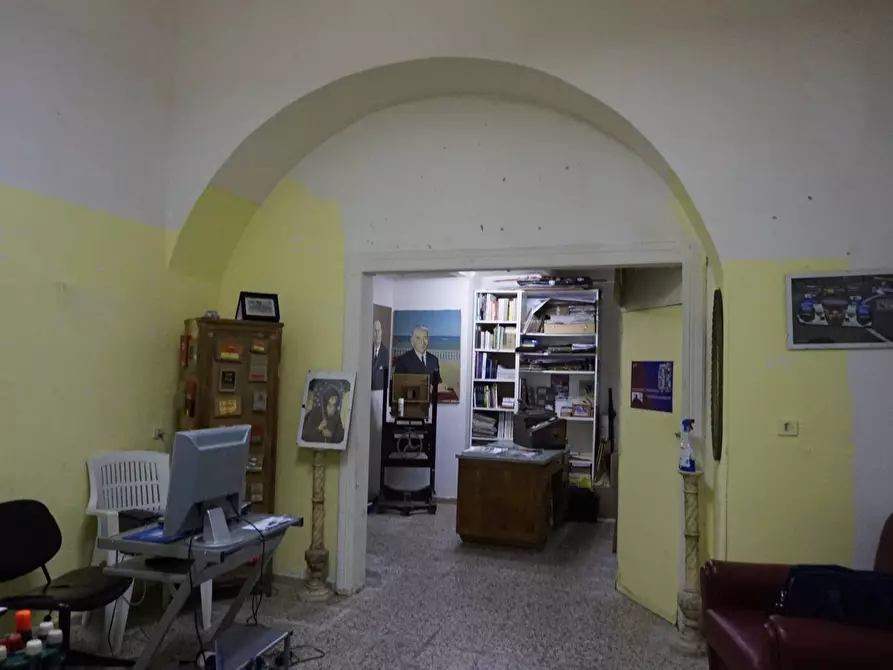 Immagine 8 di Laboratorio in vendita  in Corso Umberto 30 a Cosenza