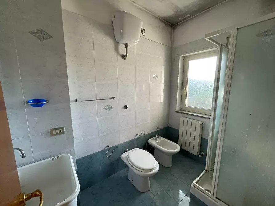 Immagine 8 di Appartamento in vendita  in VIA EDUARDO ZUMPANO 20 a Casali Del Manco