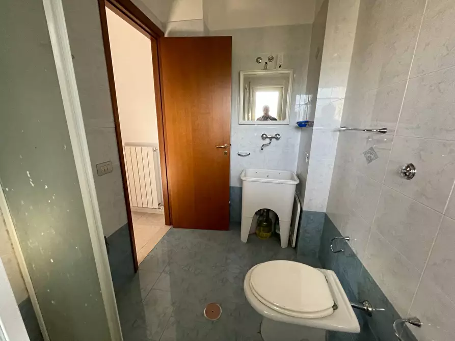 Immagine 9 di Appartamento in vendita  in VIA EDUARDO ZUMPANO 20 a Casali Del Manco