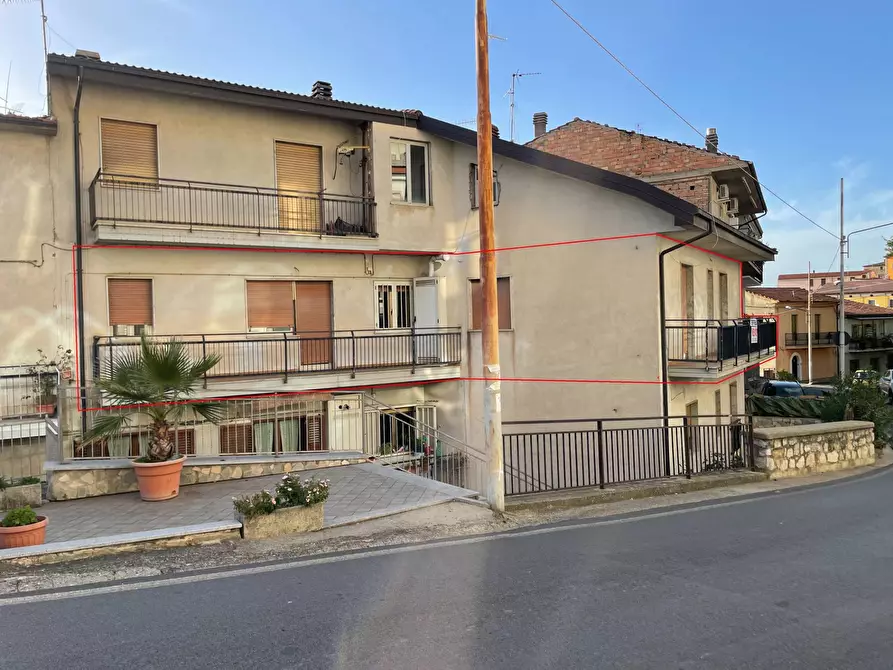Immagine 2 di Appartamento in vendita  in via Roma 200 a Spezzano Della Sila