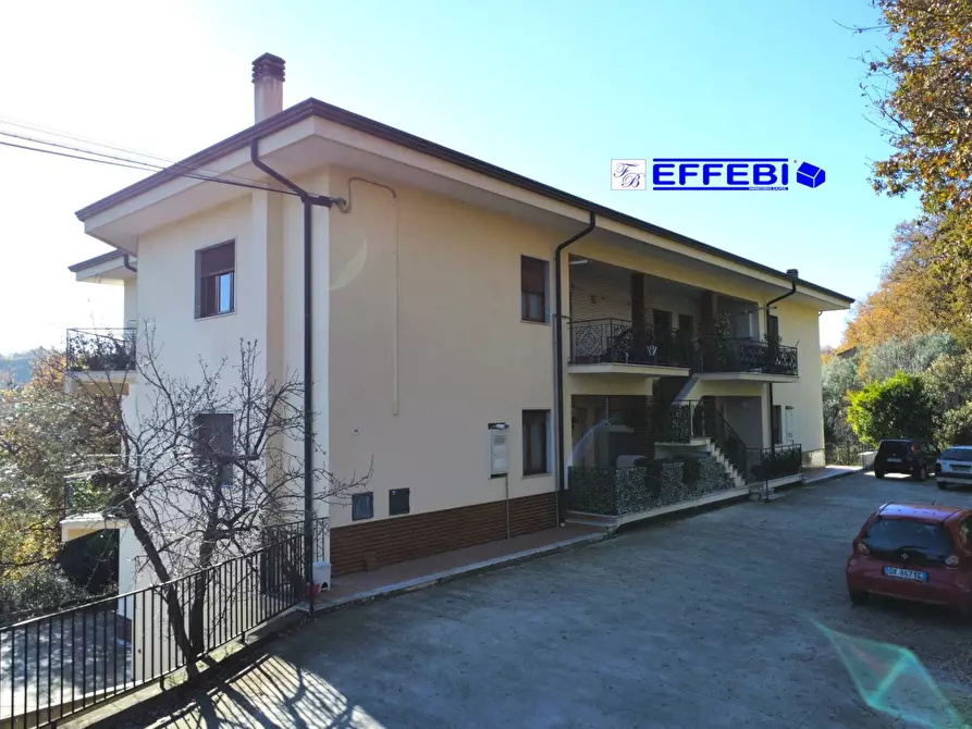 Immagine 1 di Appartamento in vendita  in via Enrico Berlinguer 1 a Cosenza