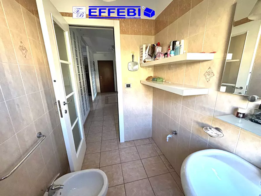 Immagine 12 di Appartamento in vendita  in via Fausto Gullo 69 a Casali Del Manco