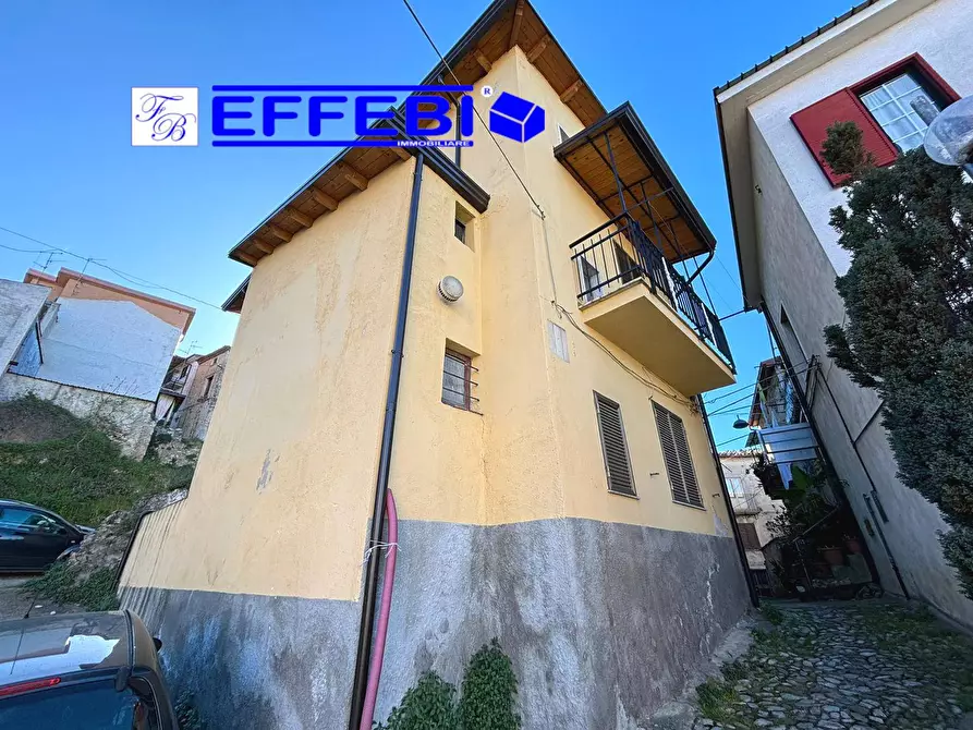 Immagine 1 di Palazzo in vendita  in via Nord Viale a Spezzano Della Sila