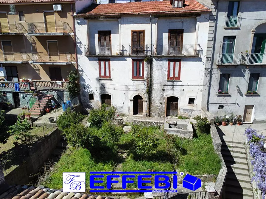 Immagine 3 di Palazzo in vendita  in via Giuseppe Mazzini a Mendicino