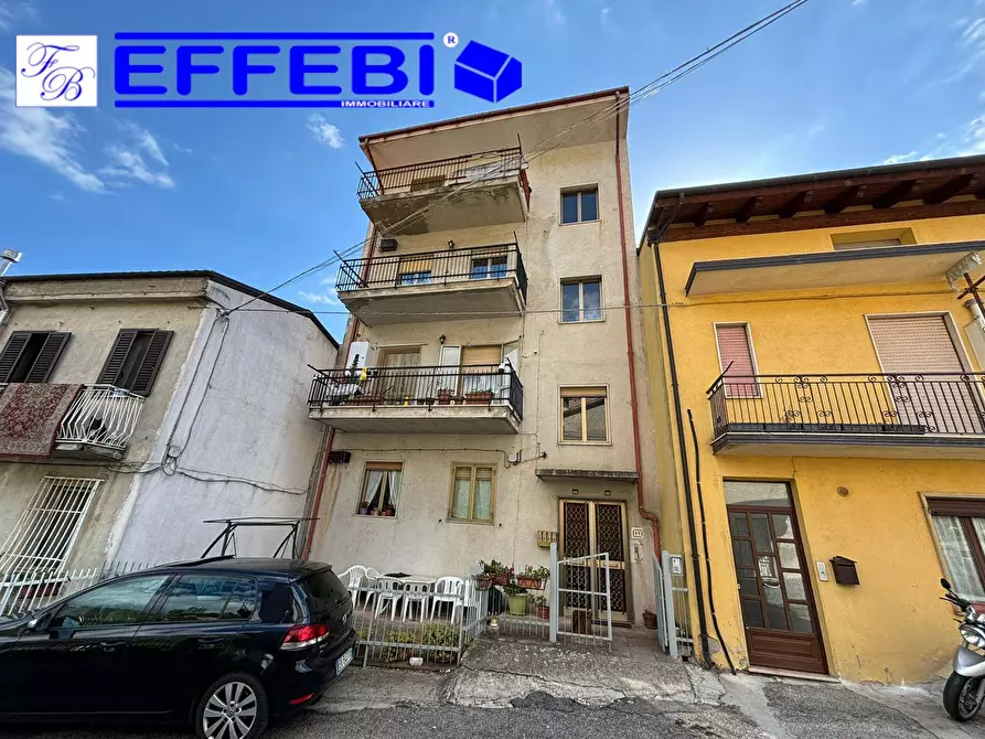 Immagine 1 di Appartamento in vendita  in via Spezzanello a Spezzano Della Sila
