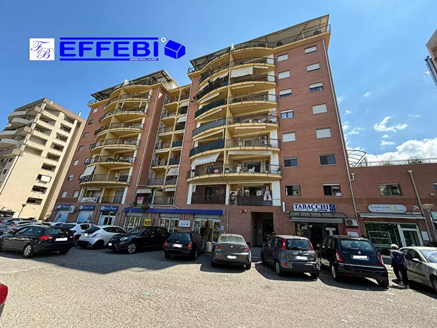Immagine 1 di Appartamento in vendita  in viale Giacomo Mancini a Cosenza