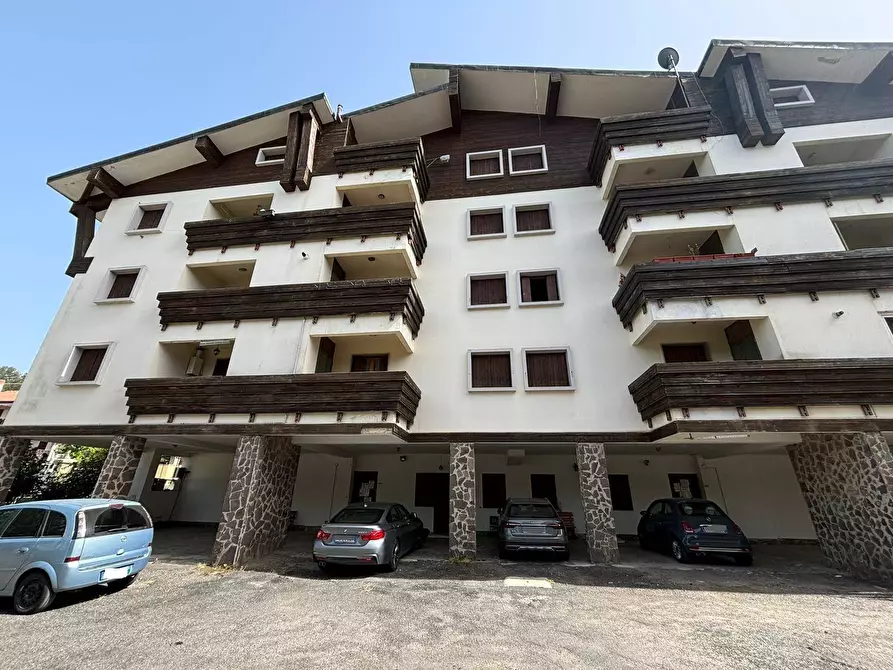 Immagine 1 di Appartamento in vendita  in via Omiccioli a Celico