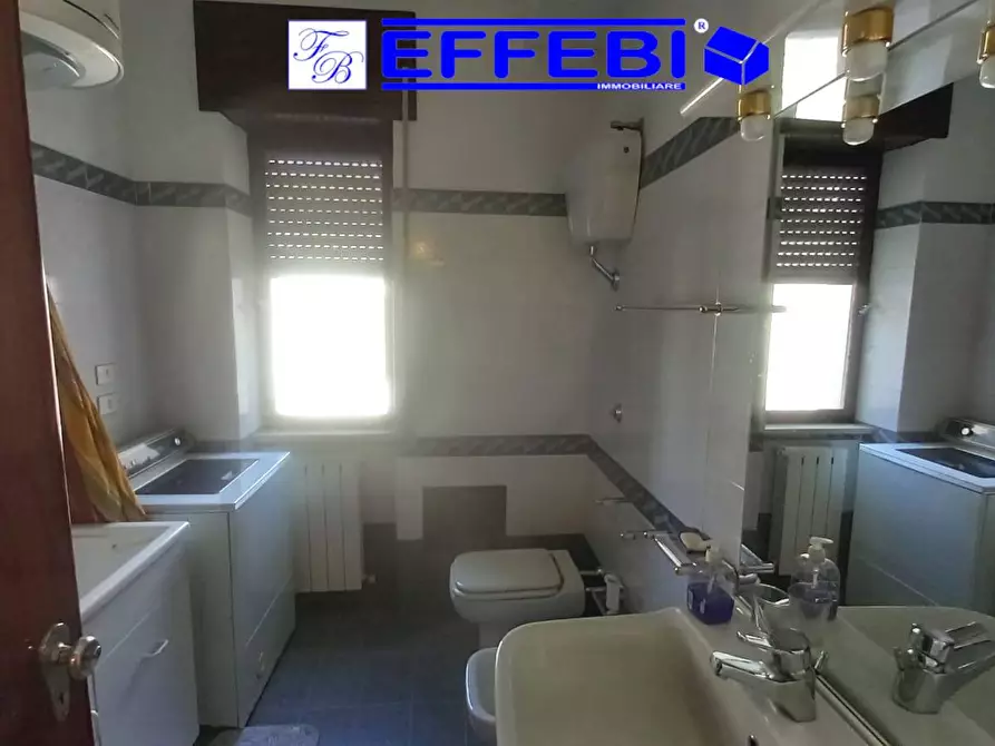 Immagine 13 di Appartamento in vendita  in via Aldo Moro 49 a Spezzano Della Sila