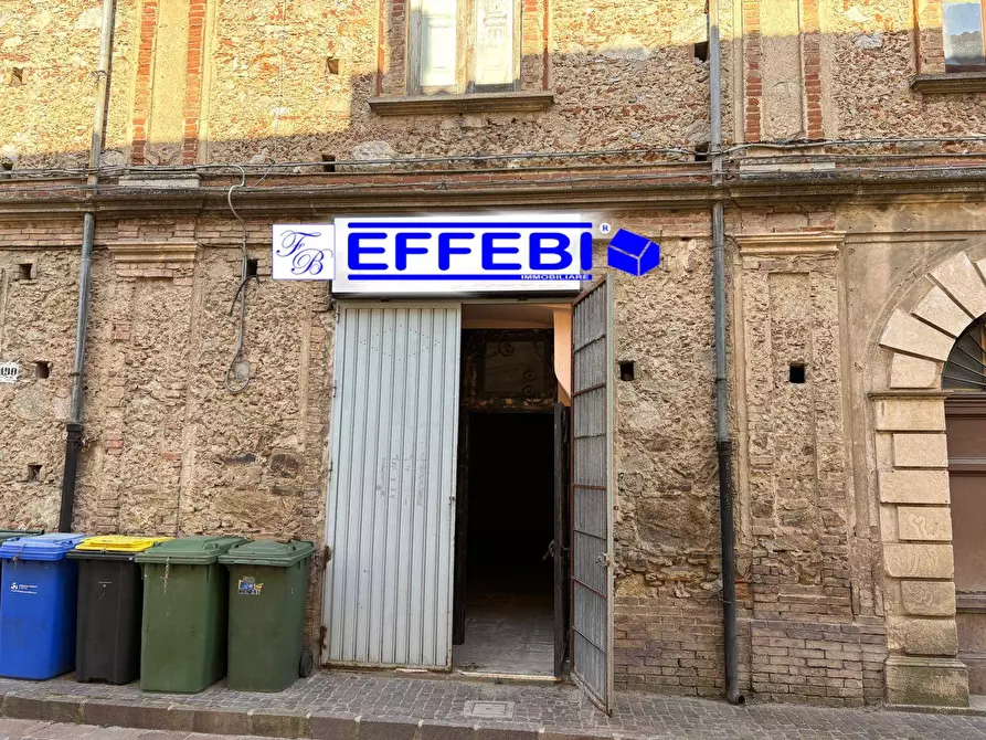 Immagine 1 di Locale commerciale in vendita  in via Roma Spezzano Piccolo 58 a Casali Del Manco