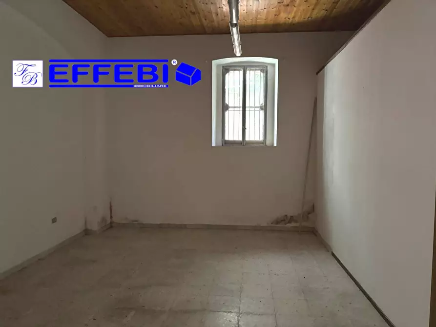 Immagine 3 di Locale commerciale in vendita  in via Roma Spezzano Piccolo 58 a Casali Del Manco