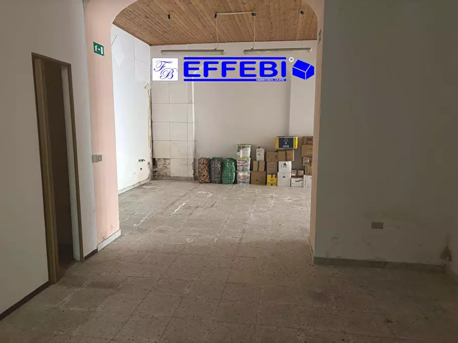 Immagine 4 di Locale commerciale in vendita  in via Roma Spezzano Piccolo 58 a Casali Del Manco