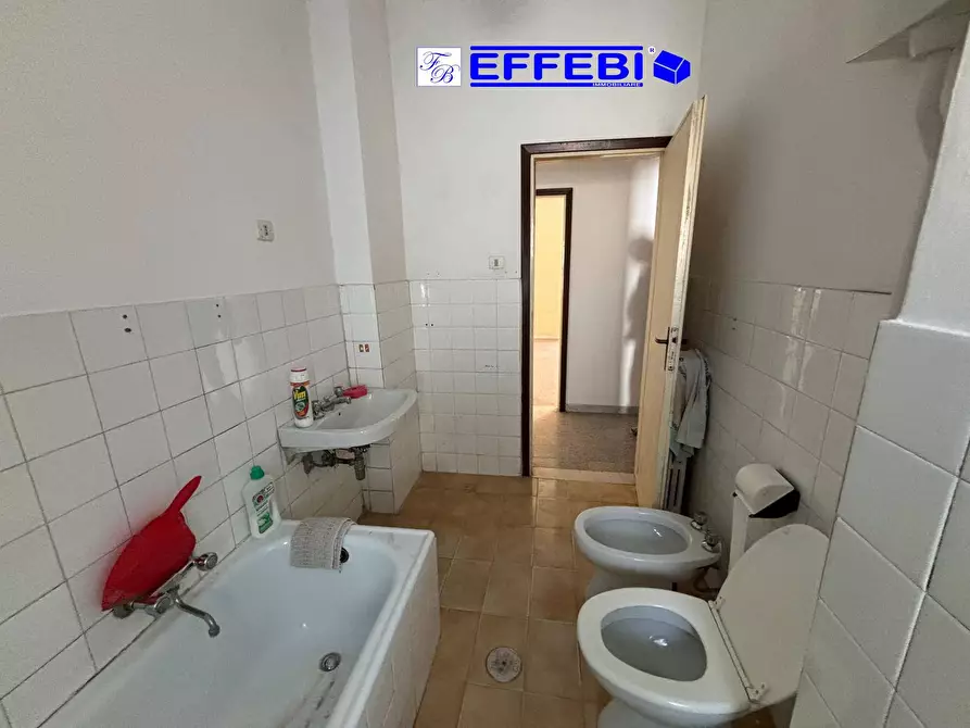 Immagine 18 di Appartamento in vendita  in Piazza Caulonia 1 a Cosenza