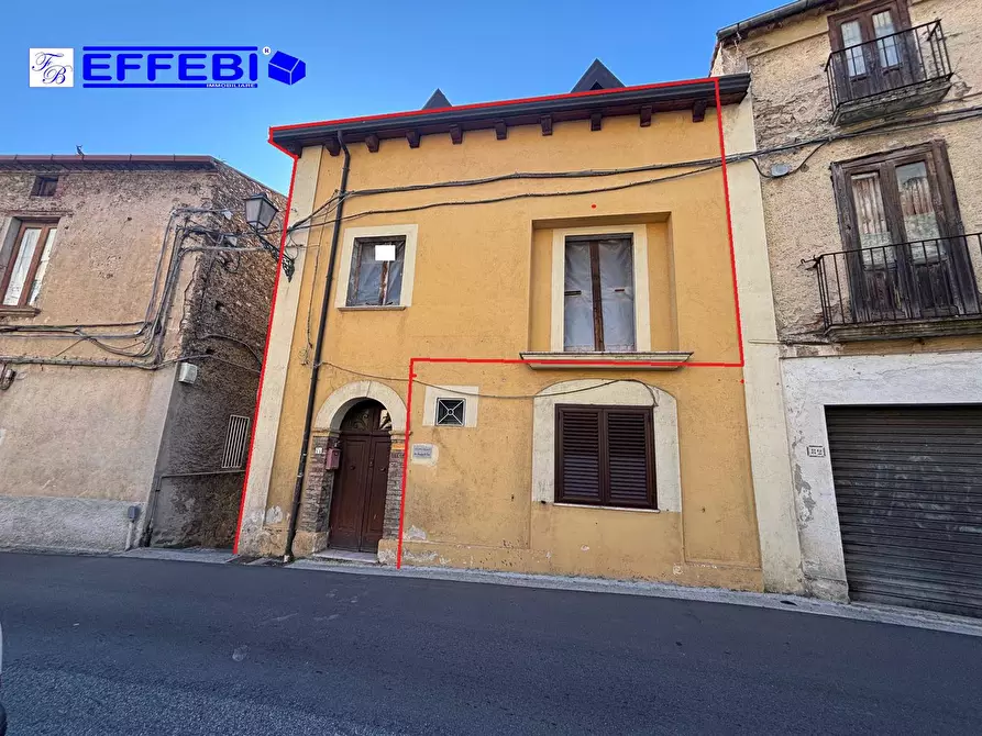 Immagine 1 di Appartamento in vendita  in via Roma 84 a Spezzano Della Sila