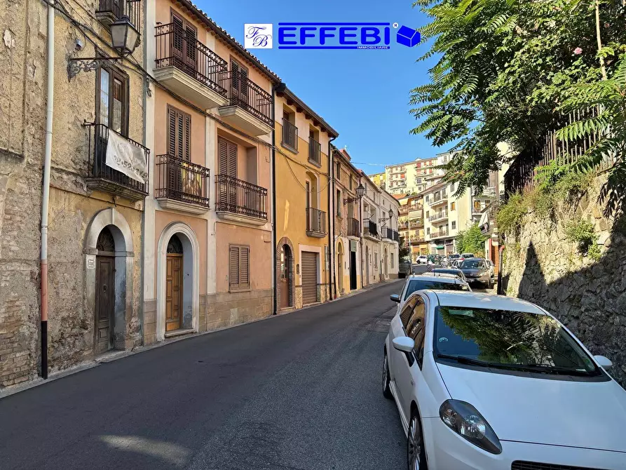 Immagine 3 di Appartamento in vendita  in via Roma 84 a Spezzano Della Sila
