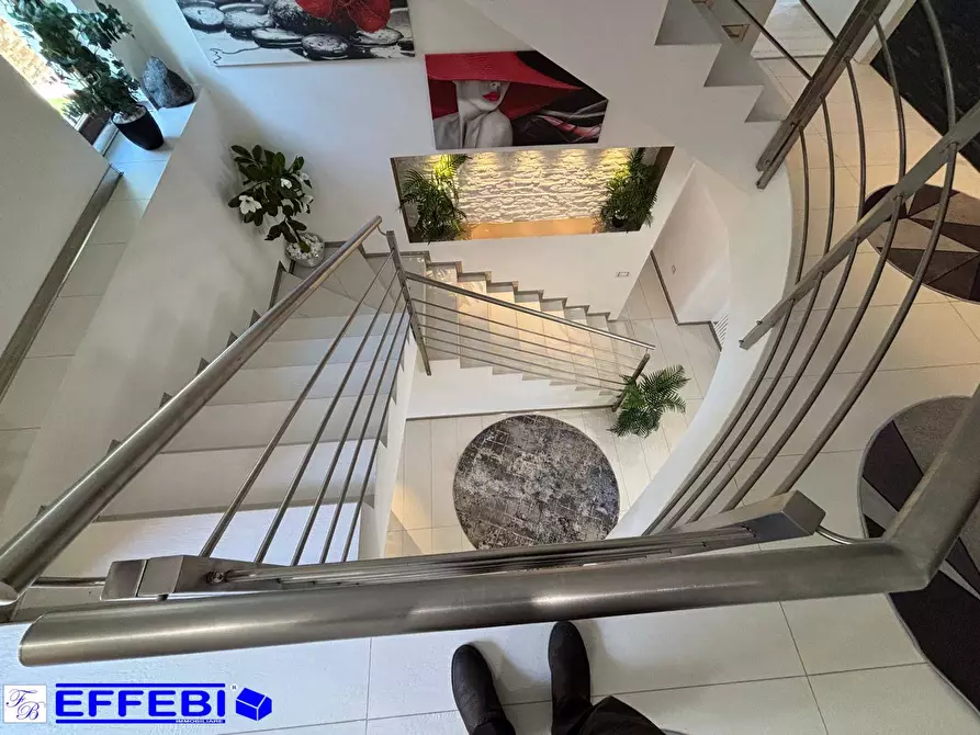 Immagine 8 di Casa semindipendente in vendita  in via Raffaello Sanzio 72 a Rende