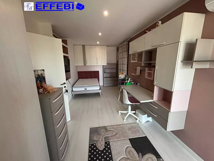 Immagine 9 di Casa semindipendente in vendita  in via Raffaello Sanzio 72 a Rende