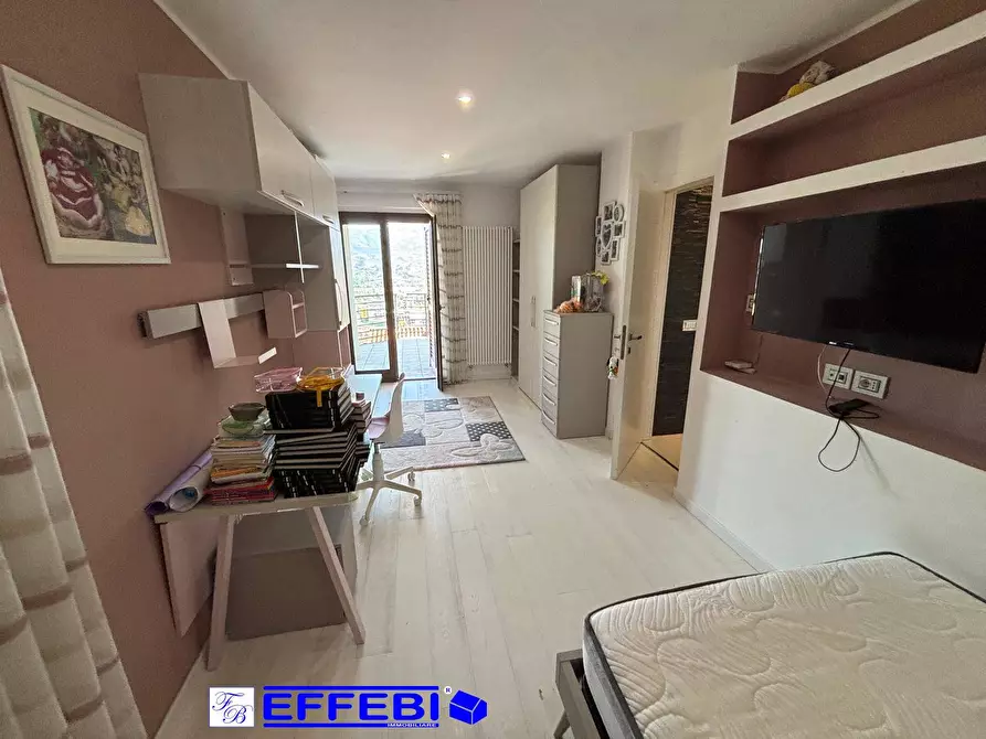 Immagine 10 di Casa semindipendente in vendita  in via Raffaello Sanzio 72 a Rende