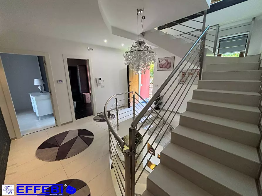 Immagine 7 di Casa semindipendente in vendita  in via Raffaello Sanzio 72 a Rende