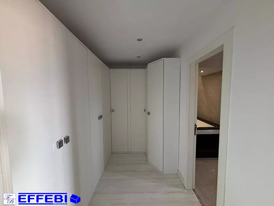 Immagine 15 di Casa semindipendente in vendita  in via Raffaello Sanzio 72 a Rende