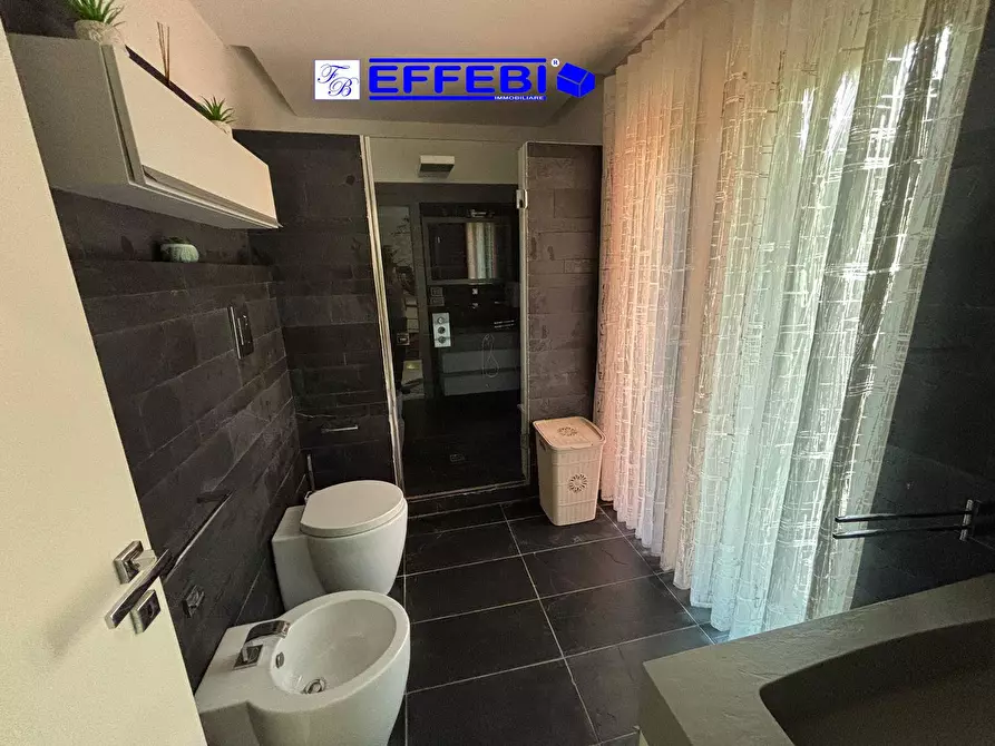 Immagine 18 di Casa semindipendente in vendita  in via Raffaello Sanzio 72 a Rende