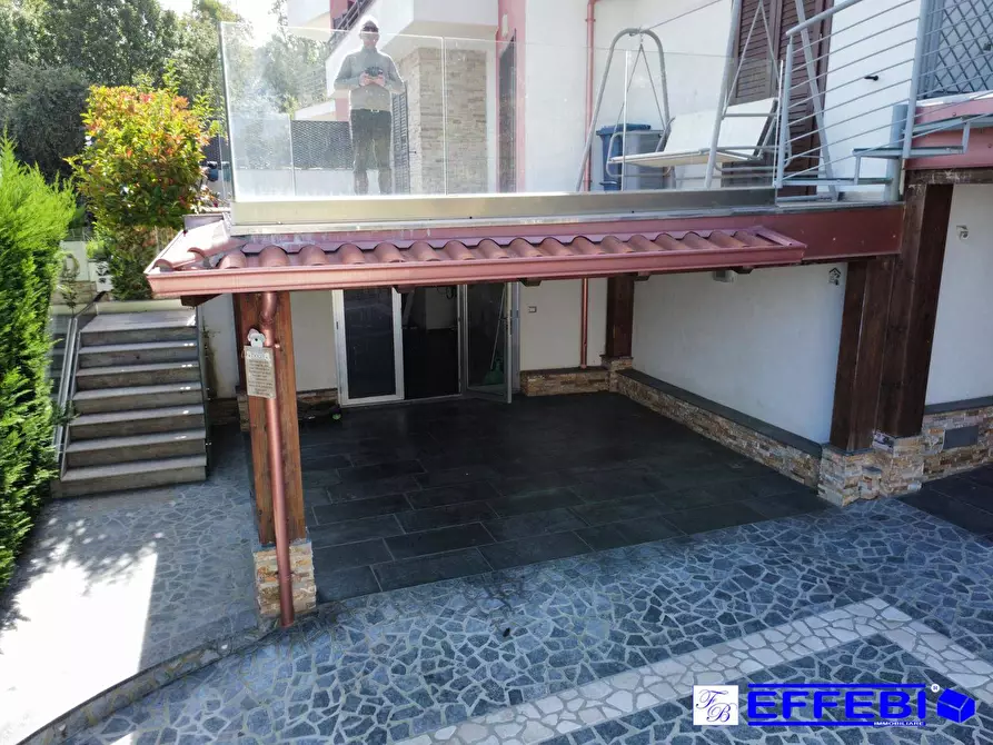 Immagine 27 di Casa semindipendente in vendita  in via Raffaello Sanzio 72 a Rende