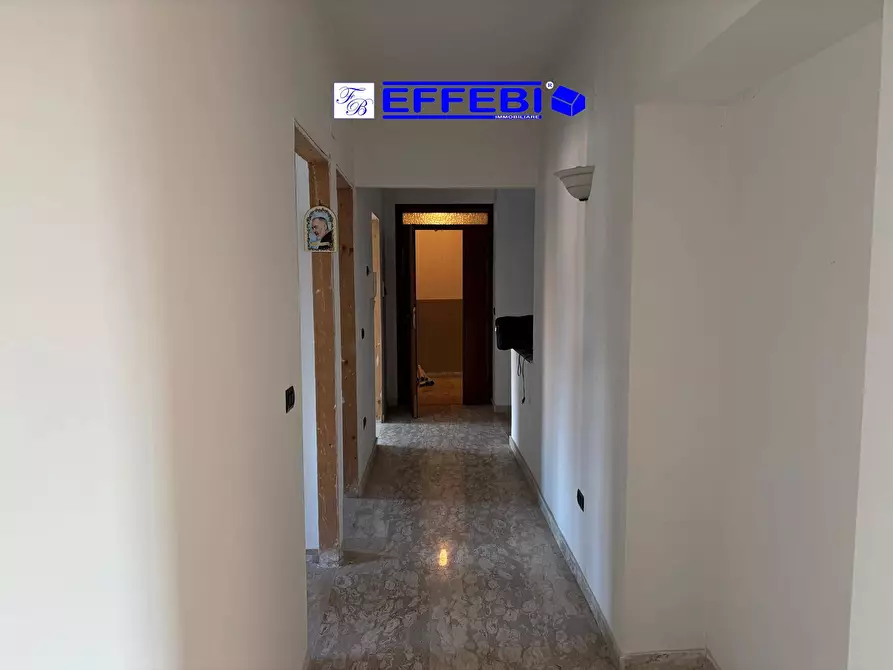 Immagine 3 di Appartamento in vendita  in via Vittorio Emanuele 168 a Roggiano Gravina