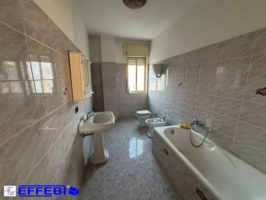 Immagine 16 di Appartamento in vendita  in via Vittorio Emanuele 168 a Roggiano Gravina