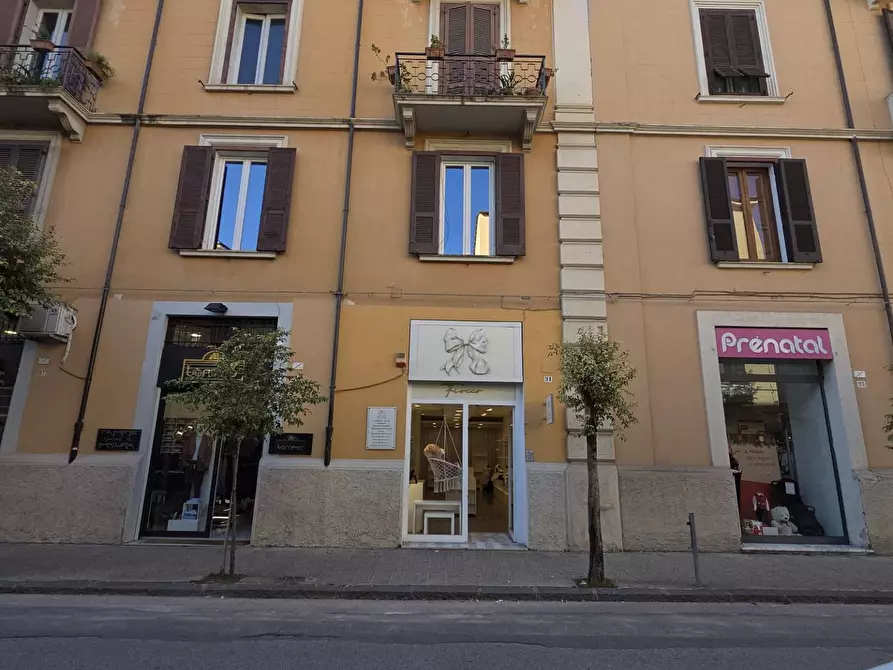 Immagine 1 di Locale commerciale in vendita  in via Montesanto 91 a Cosenza