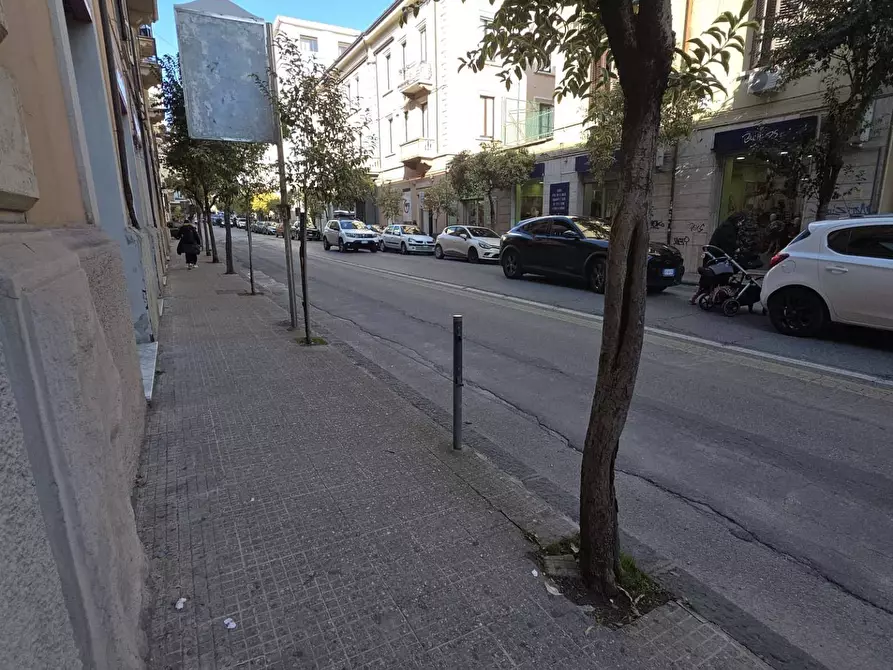 Immagine 8 di Locale commerciale in vendita  in via Montesanto 91 a Cosenza