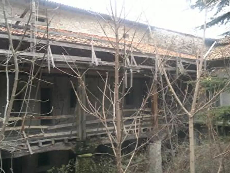 Immagine 5 di Palazzo in vendita  in via carpani 4 a Argegno