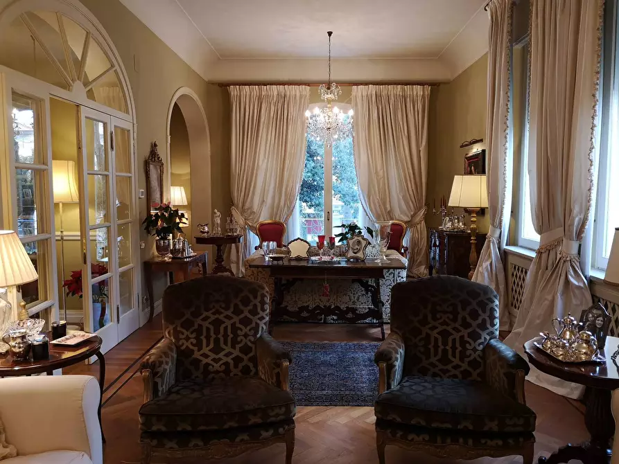 Immagine 1 di Villa in vendita  a Ravenna