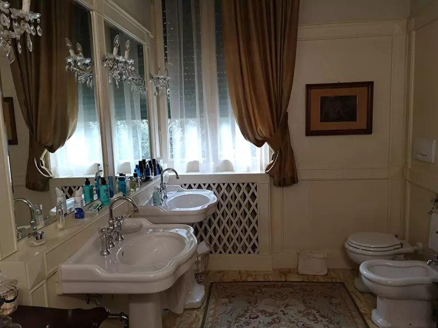 Immagine 9 di Villa in vendita  a Ravenna